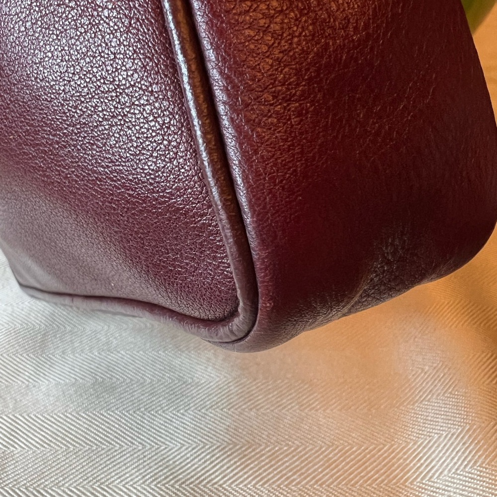 LONGCHAMP Elegant Burgundy Leather Men's Crossbody Messenger Bag - UNISEX - Picture 7 of 15